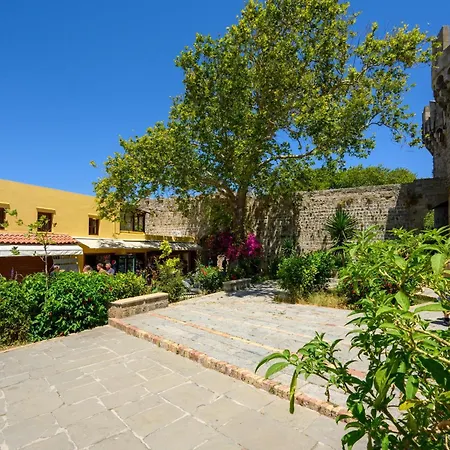 דירה D'amboise House *